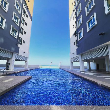 Ureshii Homestay Ladang Tanjung Kuala Terengganu With Pool Экстерьер фото