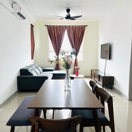 Ureshii Homestay Ladang Tanjung Kuala Terengganu With Pool Экстерьер фото